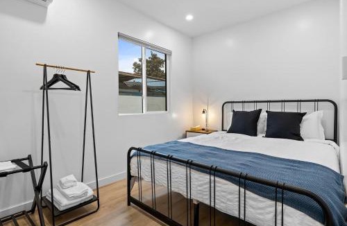 Los Angeles House | Spacious w/2BR 1bath - near DTLA East Los Angeles
