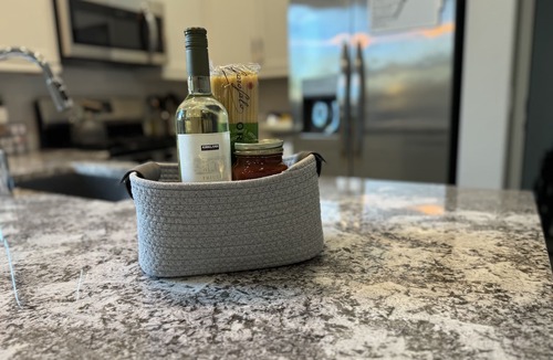 Pasqualetti Mountain Ranch Apartment | SPARKLING CLEAN, Modern 1 BR Guesthouse