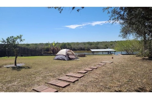 Sebastian Cabin | Sparkling Pool & Waterfront Fishing at Arroyo!