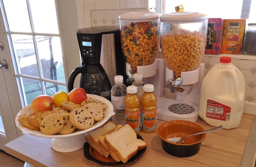 Newcastle Village House | Specious House with HOT TUB/BREAKFAST/BBQ/Netflix