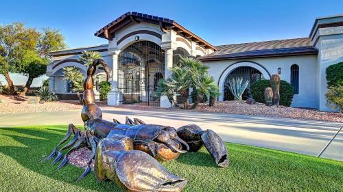 Fountain Hills House | Spectacular Fountain Hills 5 Bdrm wPool and Views