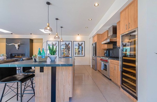 Racquet Club West House | Spectacular Resort-Style Oasis by Rather Be Properties