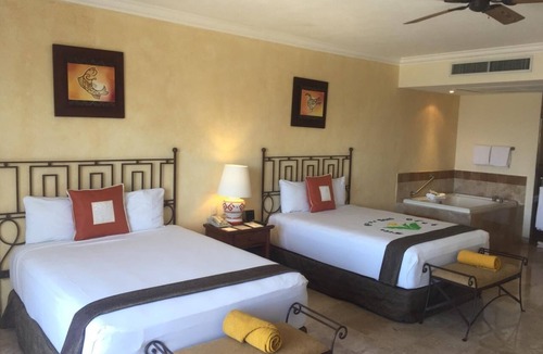 El Medano Ejidal Resort | "Spectacular " swimmable Medano Beach