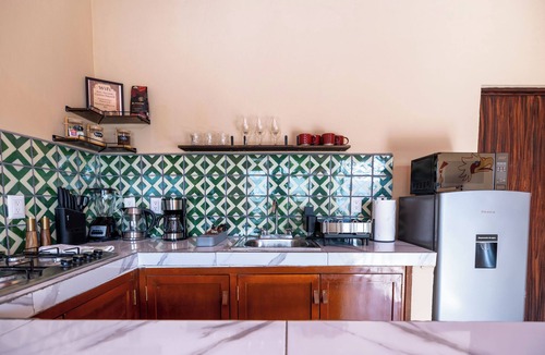 Lo de Marcos Apartment | Starlink Wi-Fi, Steps to Beach and Downtown, Laundry Service, PetsOK
