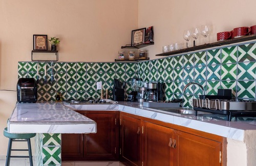 Lo de Marcos Apartment | Starlink Wi-Fi, Steps to Beach and Downtown, Laundry Service, PetsOK