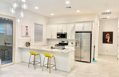 Maryvale House | Starry Cardinal Stadium Guest House