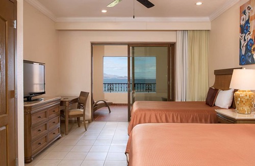 Loreto Resort | Stay at the Beautiful Villa De Palmar Islands of Loreto.