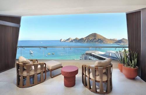 El Medano Ejidal Apartment | Stay Close to Cabo San Lucas Marina! Swimming Pools, Beachfront, Pet-friendly!