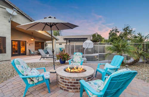 Canyon Trails House | Stay for Super Bowl! Cozy Cactus Retreat, Private Pool in Great Location!
