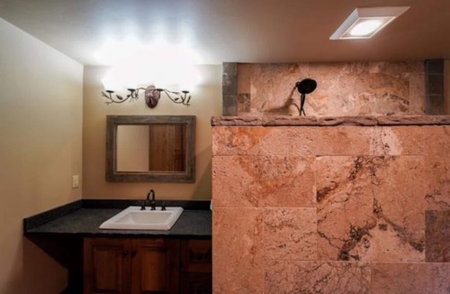 Agpar Apartment | Stay in Glacier National Park @ Apgar Lookout, Suite 5 & 6