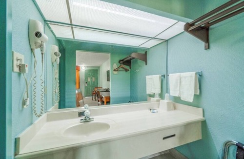 Harlingen Hotel | Stay Near Starbucks - Explore Downtown Harlingen Easily | 2 Rooms w/Parking