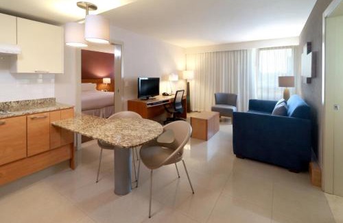 Zona Expo Apartment | Staybridge Suites Guadalajara Expo by IHG