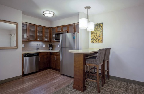 Gilbert Hotel | Staybridge Suites Phoenix East - Gilbert by IHG