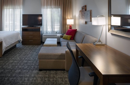 Encanto Hotel | Staybridge Suites Phoenix - Biltmore Area by IHG