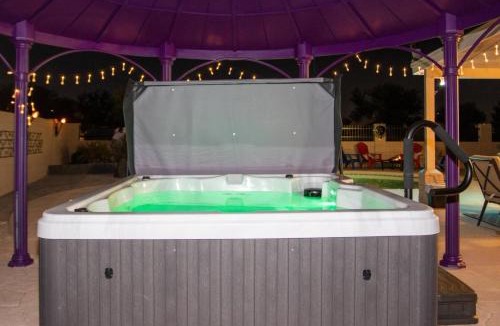 Casa Grande House | StayShores Chic Retreat – Pool HotTubSweet Sleep