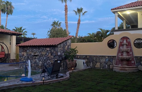 Loreto House | Steps away from the plaza one block from the beach DISCOUNTED RATE