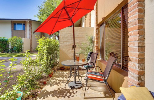 Fashion Square Condo | Steps to Fashion Square! Condo w/Patio & Pool