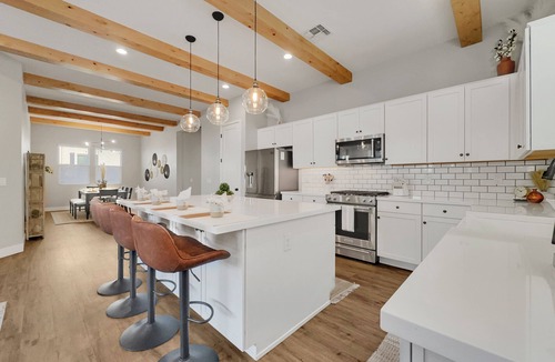 Queen Creek House | Stress-Free in Q.C Sleeps 8! Luxury Living, Low Cost