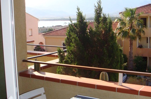 Calvi Apartment | Studio 22M2 sea and mountain view 2nd floor Parking. 700M beach and town center