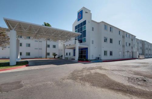 Brownsville Hotel | Studio 6-Brownsville, TX