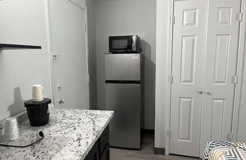 Encanto Hotel | Studio 6 Phoenix, AZ - Midtown