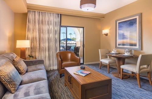 South Mountain Condo | Studio Stunning Pools & Golf!