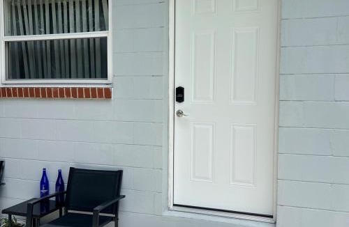 Jacksonville Apartment | Studio with private entrance near Downtown Jax
