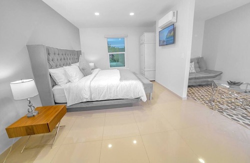 Zona Rio Bed & Breakfast | Studio Zen Boutique/10min walk D` Border