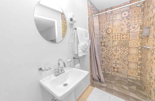 Zona Rio Bed & Breakfast | Studio Zen Boutique/10min walk D` Border