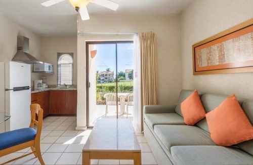 Campo de Golf Fonatur Hotel | Stunning 1BR Junior Suite Steps to Punta Sur Golf Course