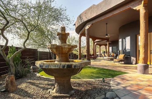 North Gateway House | Stunning 3-bedroom house with fitness room, hot tub and scenic views in Phoenix!