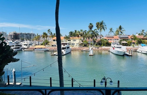 Isla Iguana Apartment | Stunning 3BR Apartment with A/C in the Heart of Puerto Vallarta