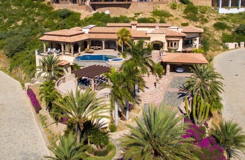 Pedregal Villa | Stunning 6-Bd Villa Maria — Chef & Butler Included