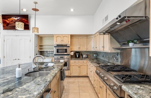 Camelback East Villa | Stunning 6 Bedroom Mansion with Panoramic Views on Camelback Mountain