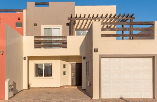 Ferrocarrilera House | Stunning ocean views in Rocky Point