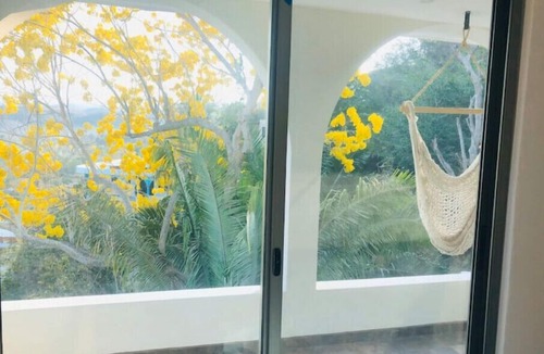 La Manzanilla House | Stunning Oceanview 2BR Loft Indoor-Outdoor Living Walk to Beach