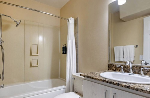 Canyon Corridor Resort | Stunning Resort! 4 Wonderful Suite w/ Stunning View | Outdoor Swimming Pool