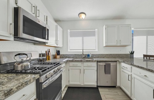 Dove Mountain House | Stunning Vacation Home - Trails, Golf & Dining!