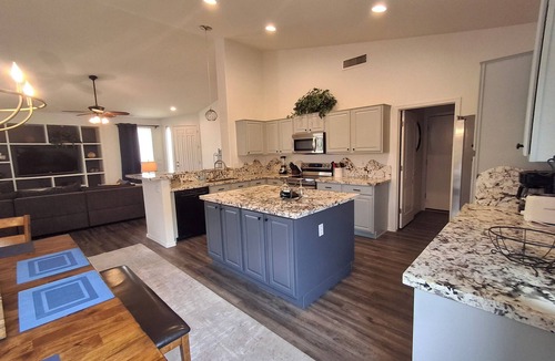 Gold Canyon House | Stunning view, relaxing setting, pet friendly, community pool, near golf courses