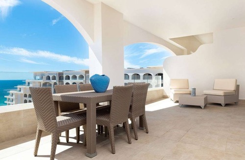 San Jose del Cabo Hotel | Stunningly beautiful new property on the beach!