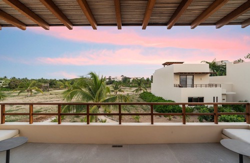 Ixtapa House | Stylish 4BR Beach Casita