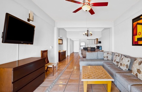Punta de Mita Apartment | Stylish Apartment Near Beach & Dining With Pool, hot Tub, Tennis, & Large Patio
