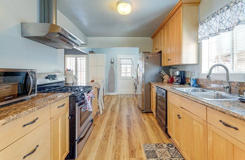 Compton House | Stylish Home Near SoFi Stadium, LAX & Long Beach