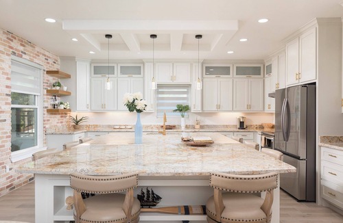 La Joya House | Stylish Lakefront Home in La Joya with Deck Views