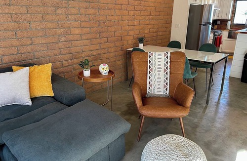 Camelback East Condo | Stylish & Modern, 2 Bed Condo, Convenient Location in Phoenix!