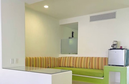 Ildefonso Green Hotel | Stylish & Spacious Suite Near Cabo San Lucas Local Hotspots