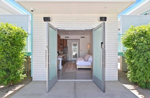 Roosevelt Condo | Stylish studio in DTPH - Pool and WiFi