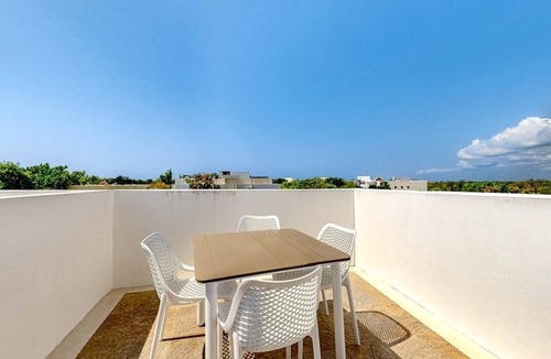 Akumal Condo | Stylish Studio near Akumal - Rooftop Pool & WiFi
