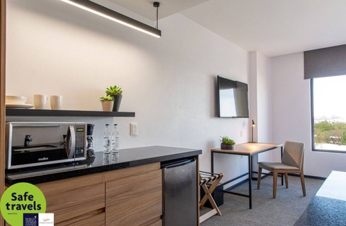 Downtown Queretaro House | Suite Cama King Size Excelente Ubicación en Qro