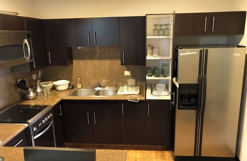 San Pedro Garza Garcia Apartment | Suite G, 2BA/2BR, apartment in San Pedro Garza García, Centrito Valle